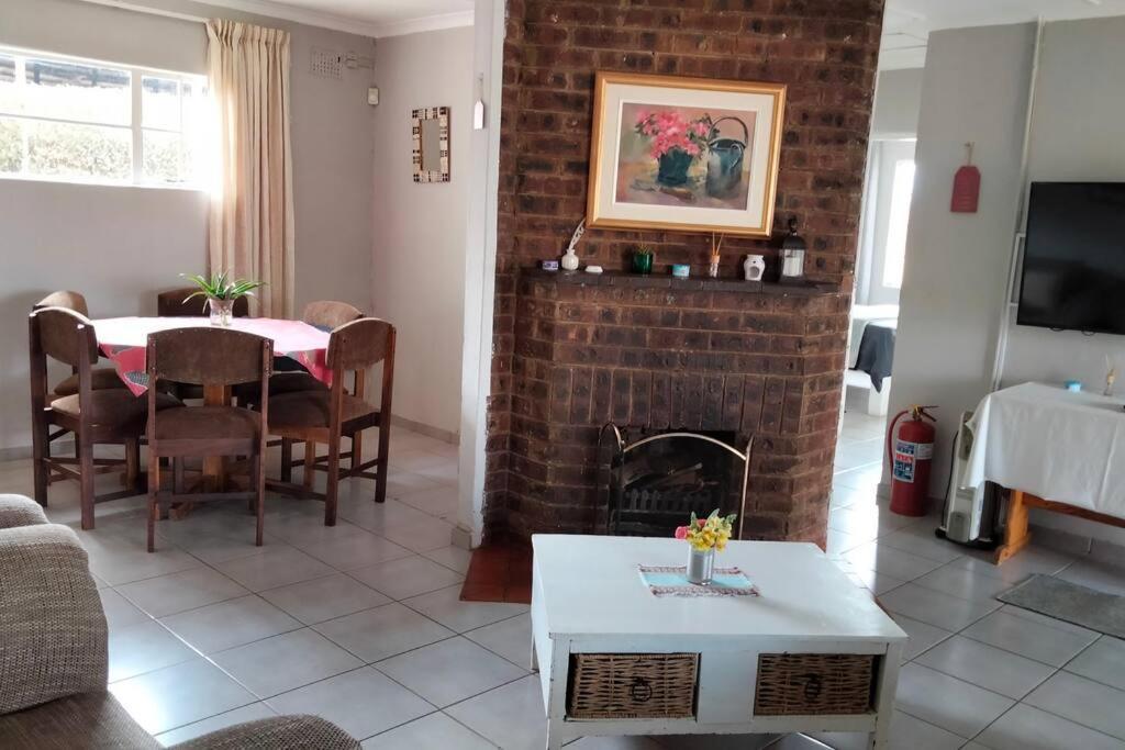 Meshlynn Farm Cottage Thendele Екстер'єр фото